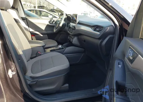 2022 Ford Escape Se z USA, uszkodzony, nr VIN 1FMCU0G6XNUB56621